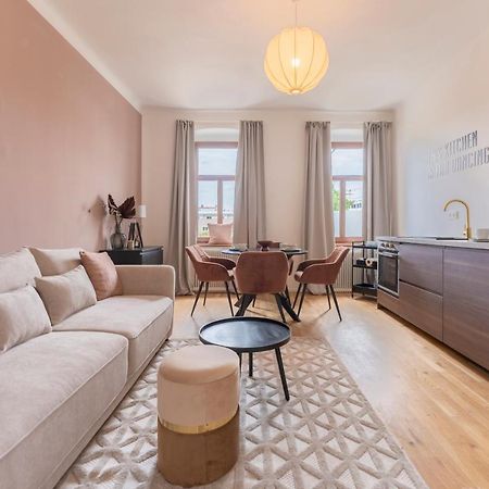 City Lounge Appartement Am Hauptbahnhof ซังคท์เพิลเทน ภายนอก รูปภาพ