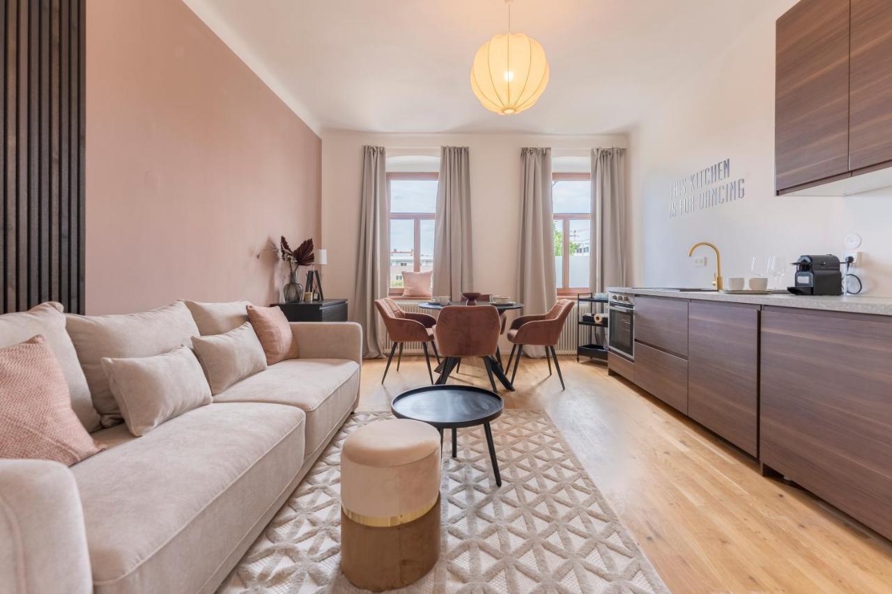 City Lounge Appartement Am Hauptbahnhof ซังคท์เพิลเทน ภายนอก รูปภาพ